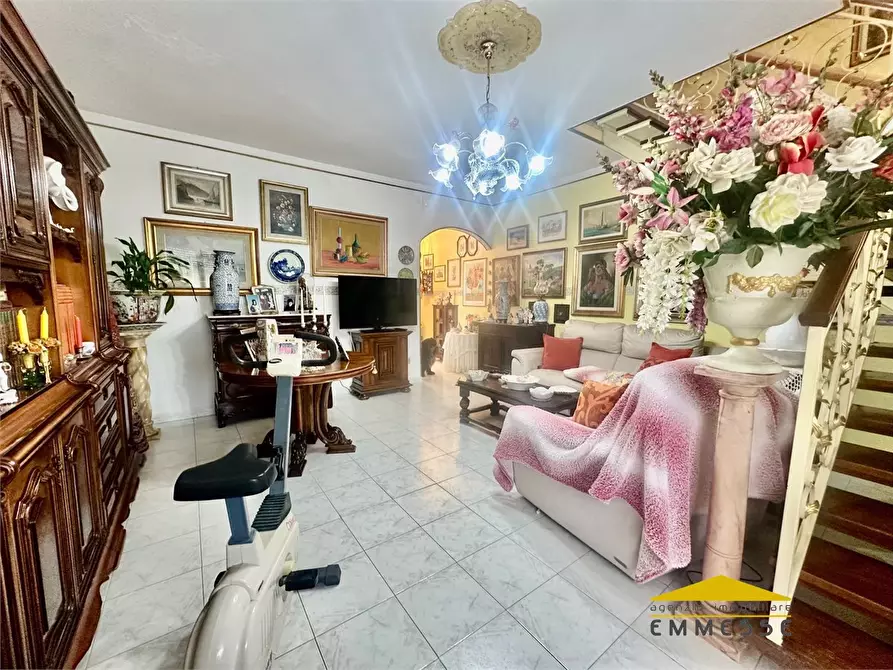 Immagine 7 di Casa indipendente in vendita  a Massa