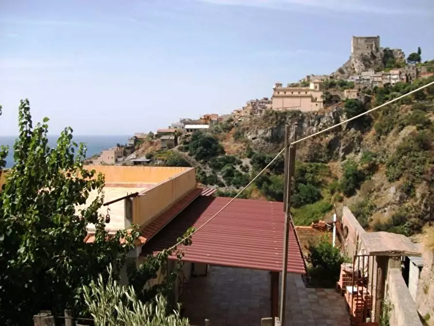 Immagine 1 di Villa in vendita  a Messina