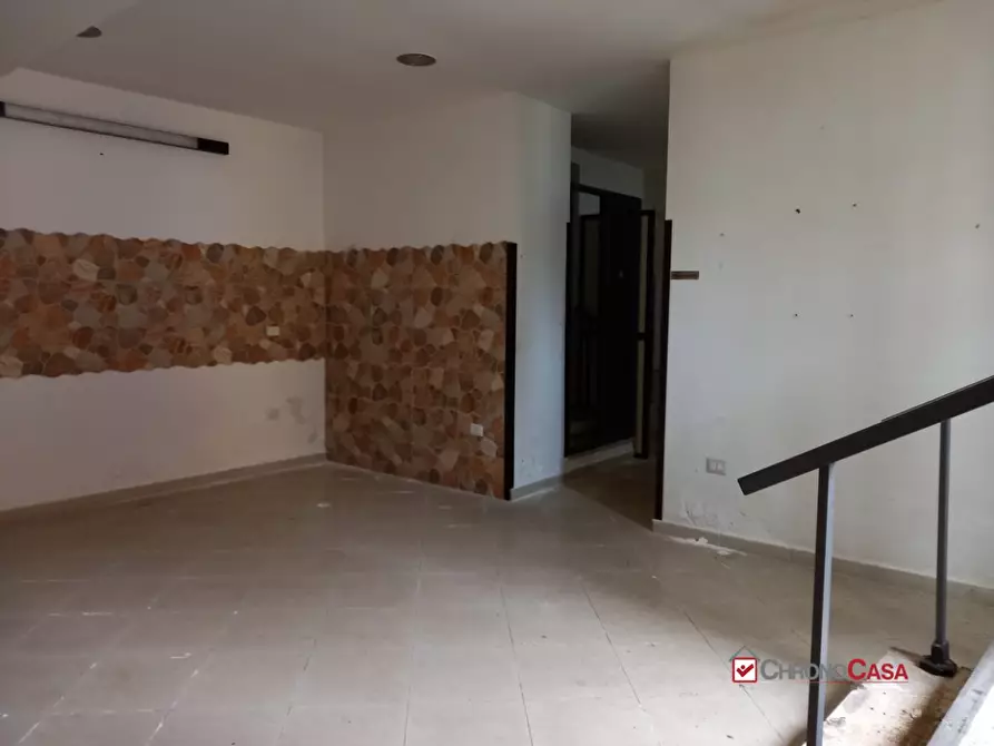 Immagine 6 di Negozio in affitto  a Messina