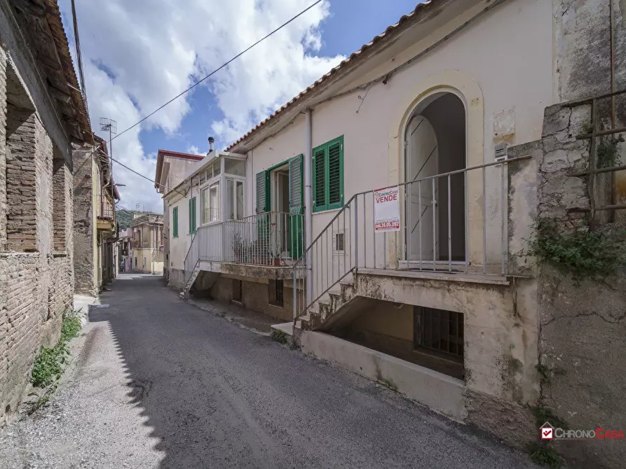 Immagine 2 di Appartamento in vendita  a Messina