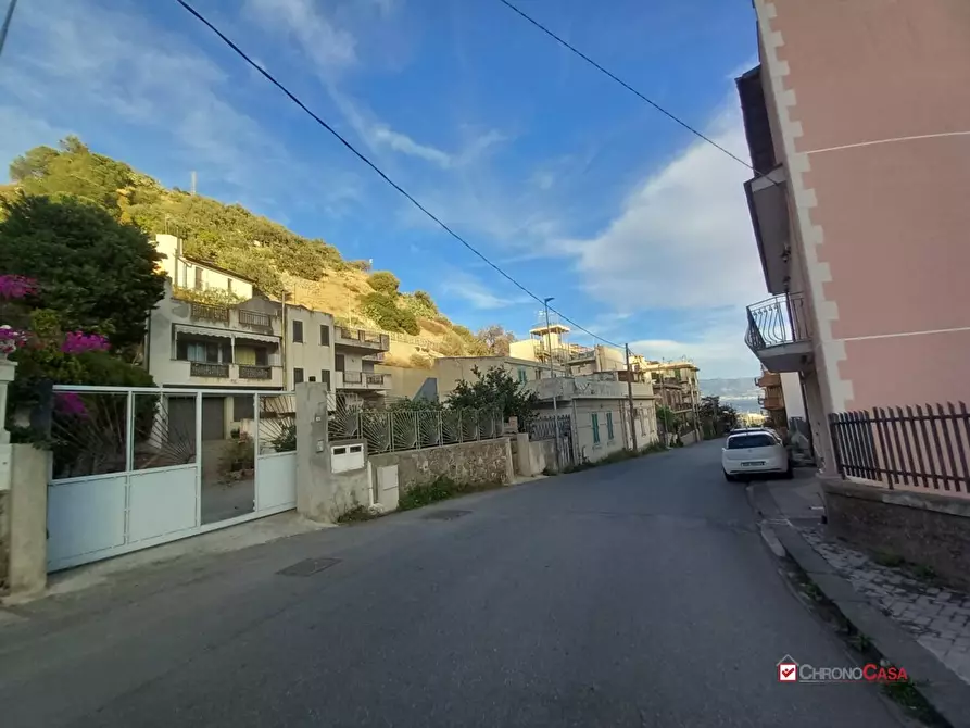 Immagine 5 di Magazzino in vendita  38 a Messina