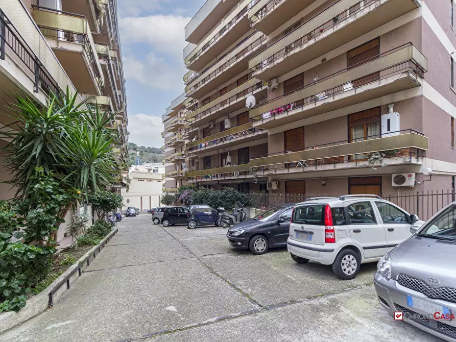 Immagine 2 di Appartamento in vendita  a Messina