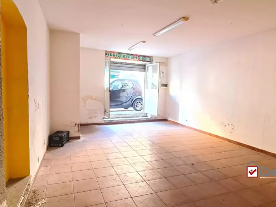 Immagine 7 di Negozio in vendita  a Messina