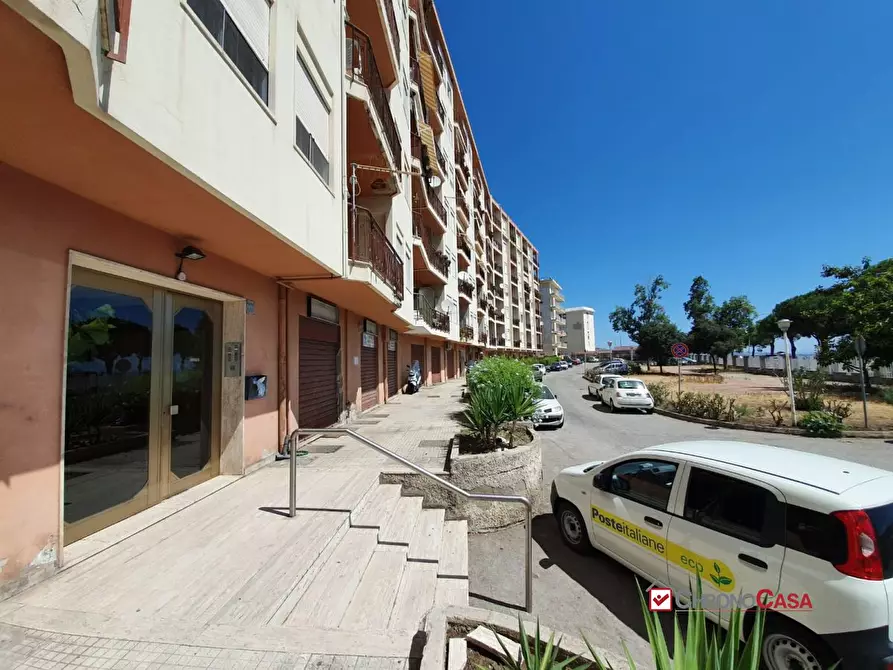 Immagine 1 di Negozio in vendita  a Messina