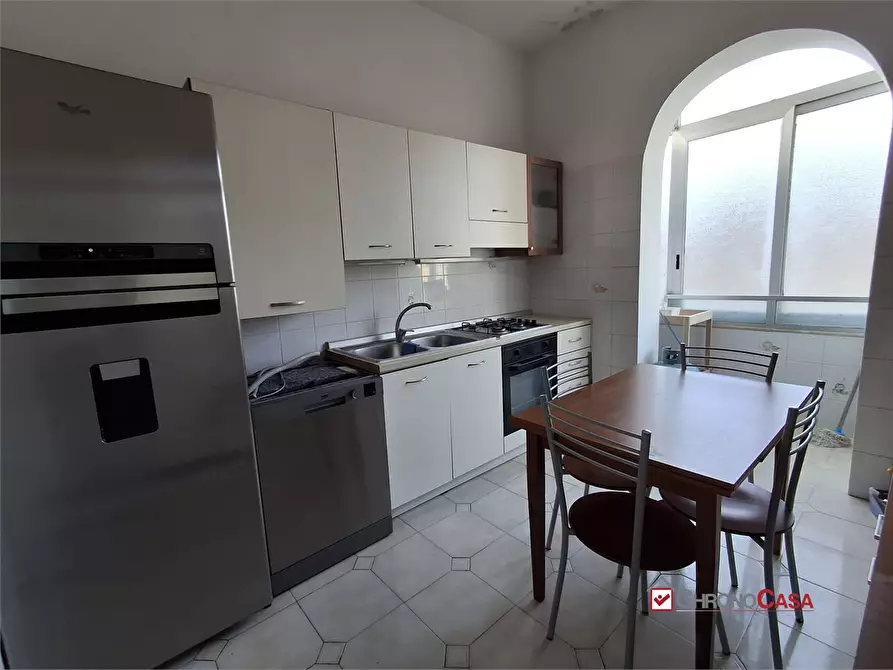 Immagine 2 di Appartamento in affitto  6 a Messina