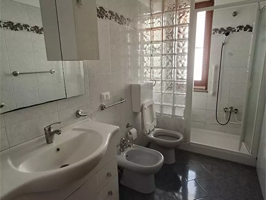 Immagine 4 di Appartamento in affitto  6 a Gioiosa Marea