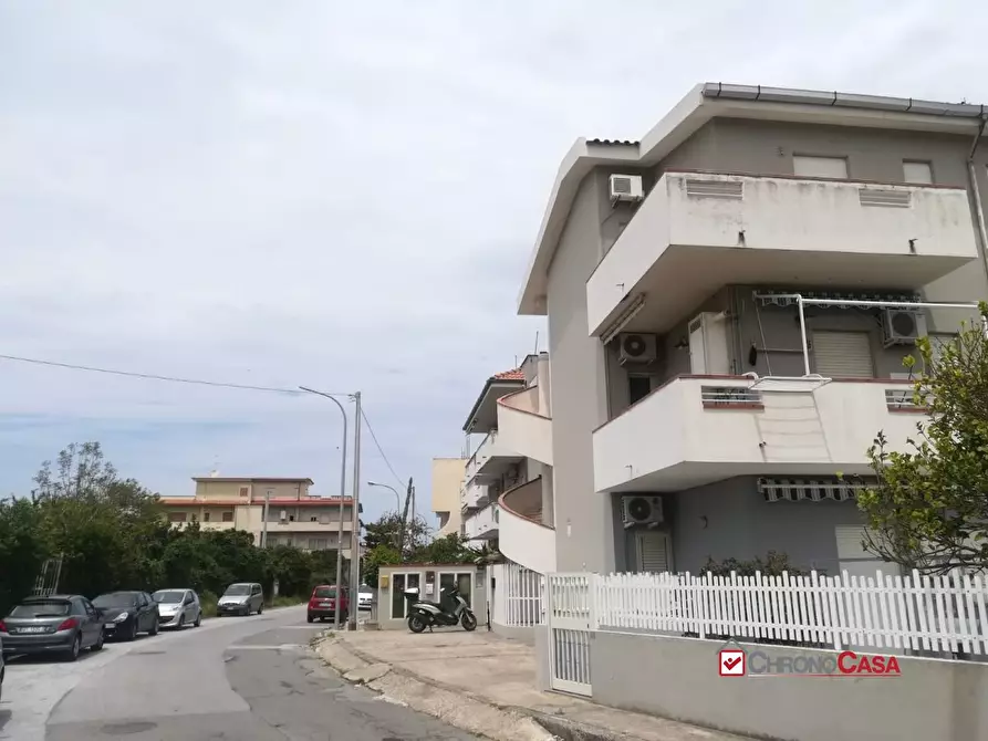 Immagine 3 di Appartamento in affitto  a Basicò