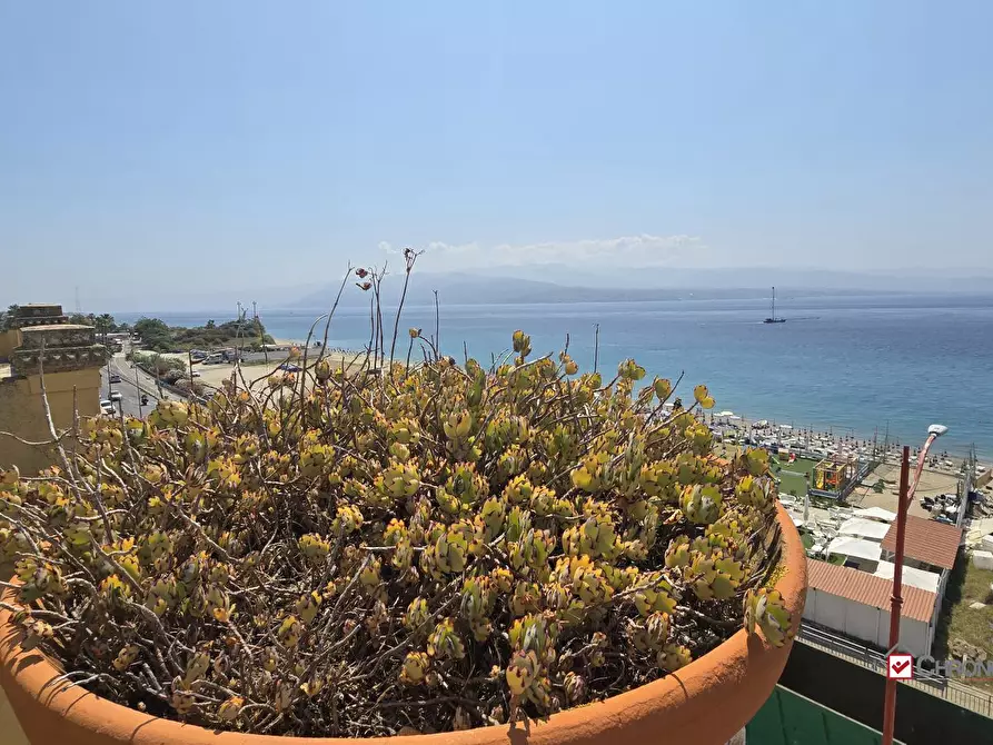 Immagine 3 di Appartamento in affitto  a Messina