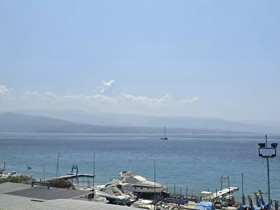 Immagine 4 di Appartamento in affitto  a Messina