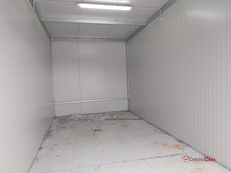 Immagine 1 di Garage in affitto  a Messina