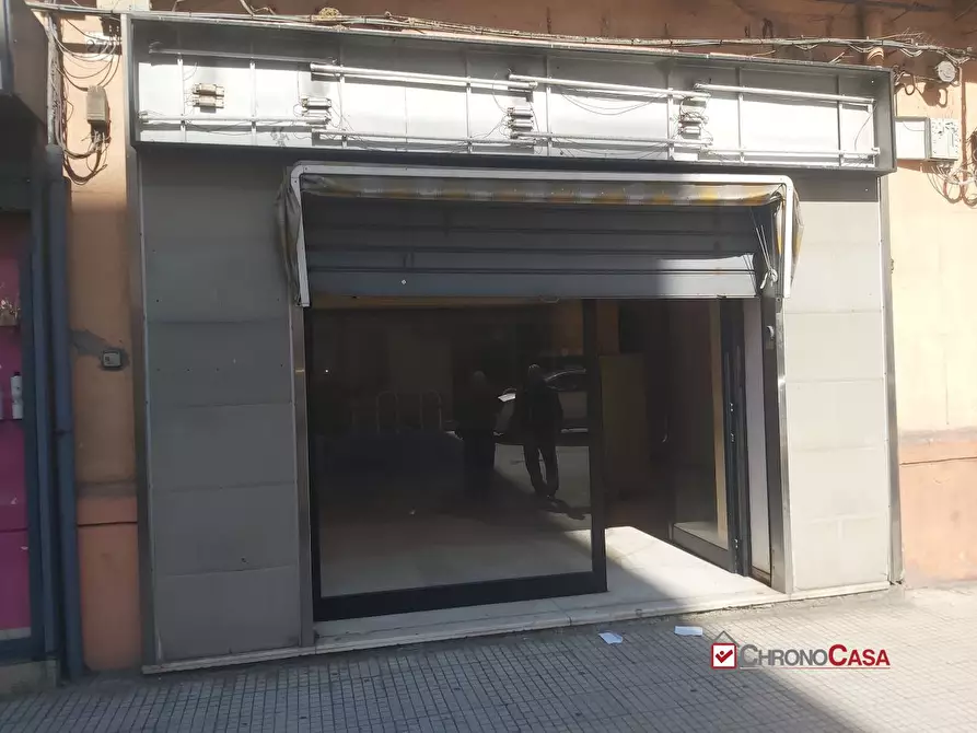 Immagine 1 di Negozio in affitto  a Messina