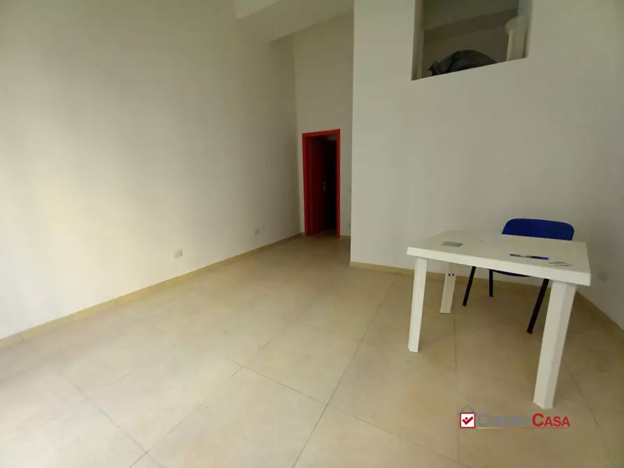 Immagine 2 di Negozio in affitto  10 a Messina