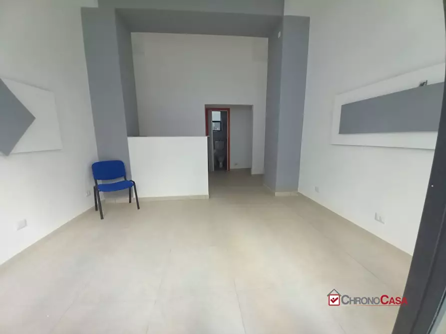 Immagine 1 di Negozio in affitto  10 a Messina