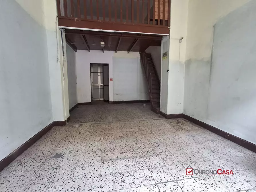 Immagine 9 di Magazzino in affitto  a Messina