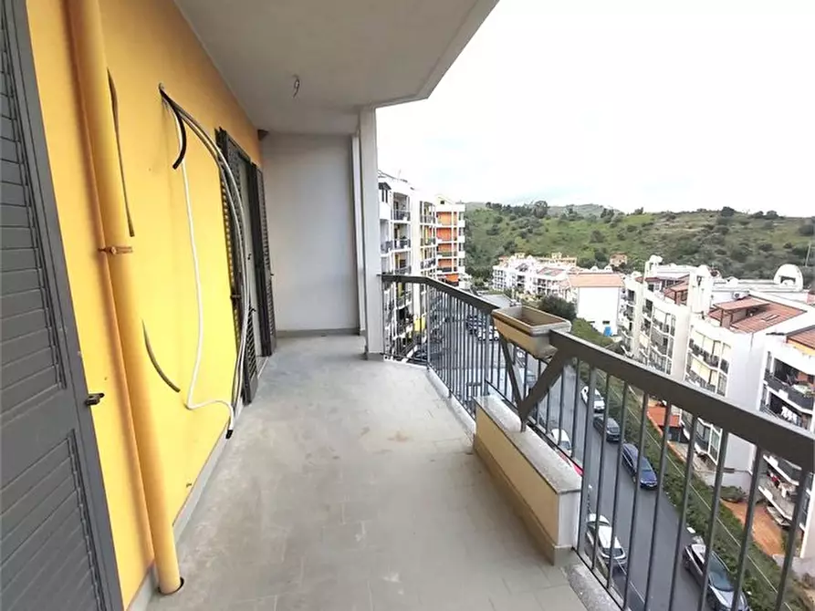 Immagine 4 di Appartamento in vendita  a Messina