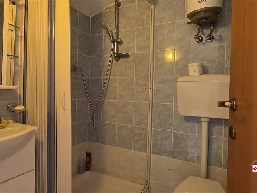 Immagine 10 di Appartamento in vendita  58 a Ali' Terme