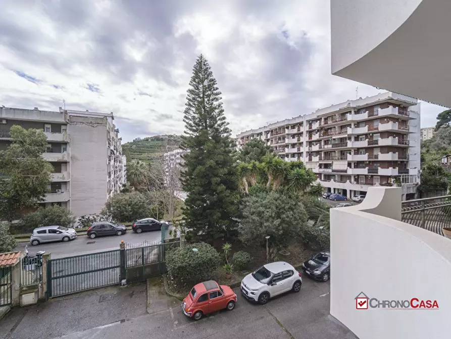 Immagine 4 di Appartamento in vendita  a Messina