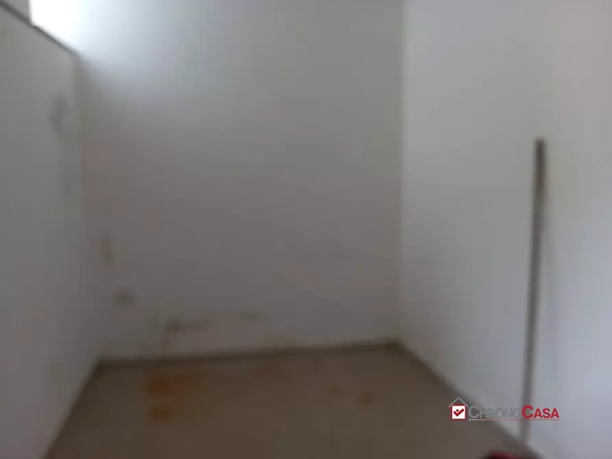Immagine 6 di Negozio in vendita  a Messina