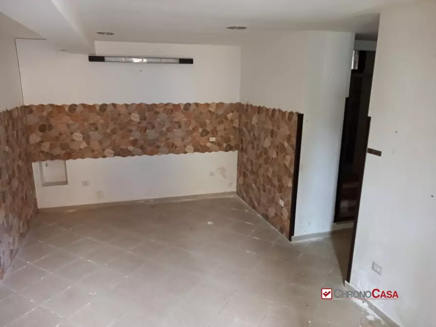 Immagine 3 di Negozio in vendita  a Messina