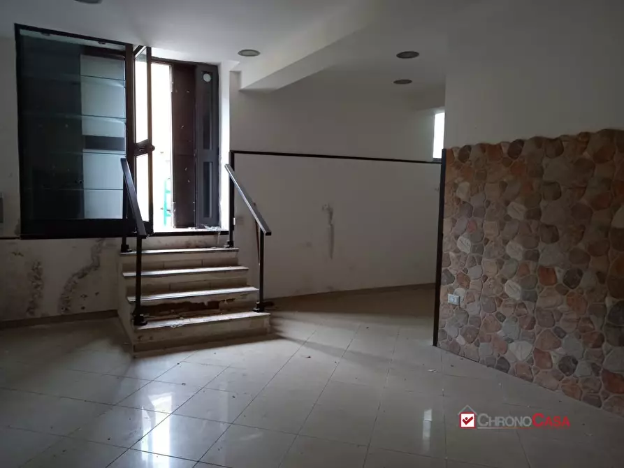 Immagine 8 di Negozio in vendita  a Messina