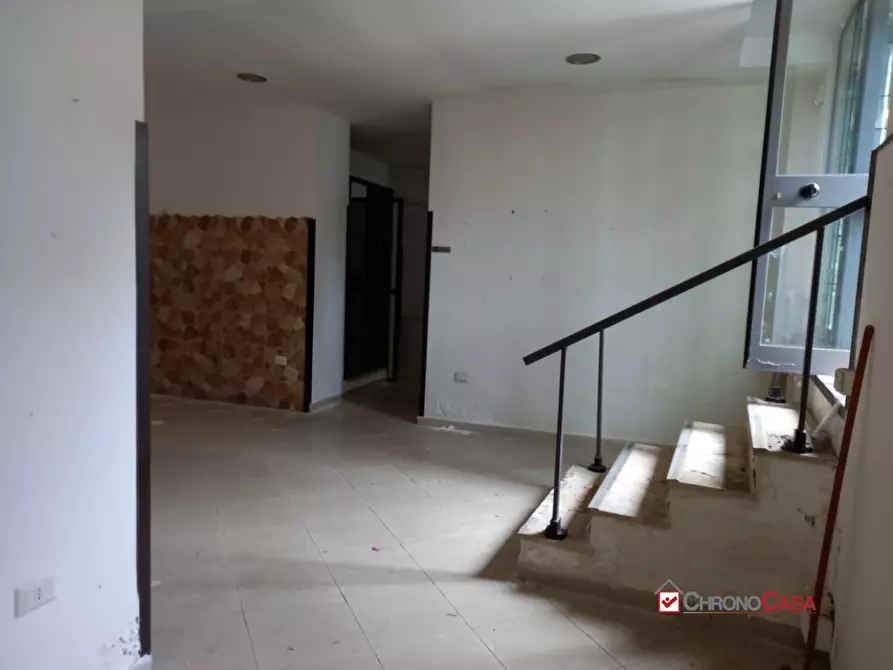 Immagine 9 di Negozio in vendita  a Messina