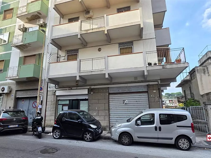 Immagine 8 di Negozio in vendita  366 a Messina