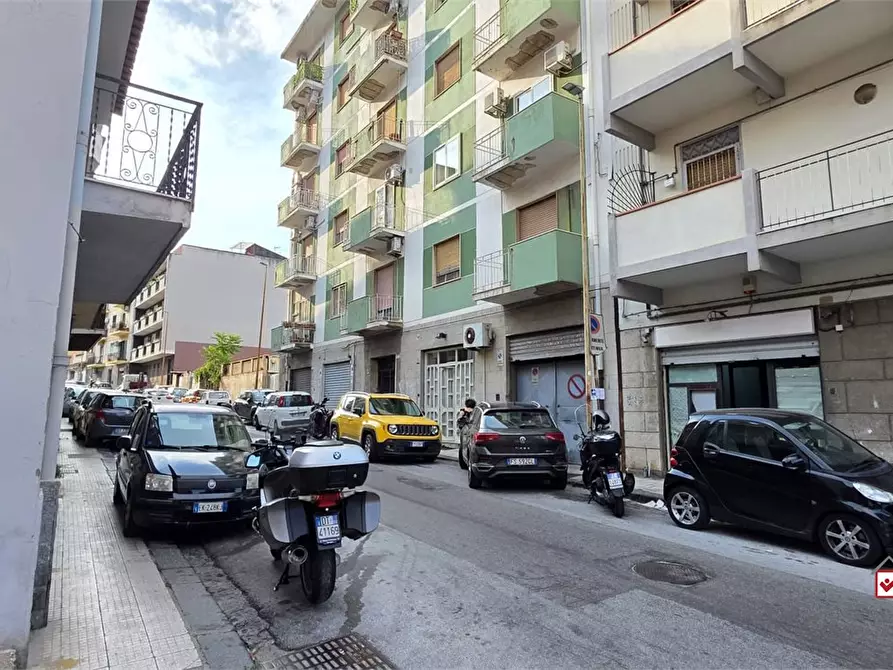 Immagine 10 di Negozio in vendita  366 a Messina