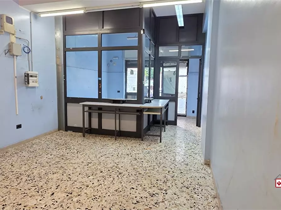 Immagine 3 di Negozio in vendita  366 a Messina