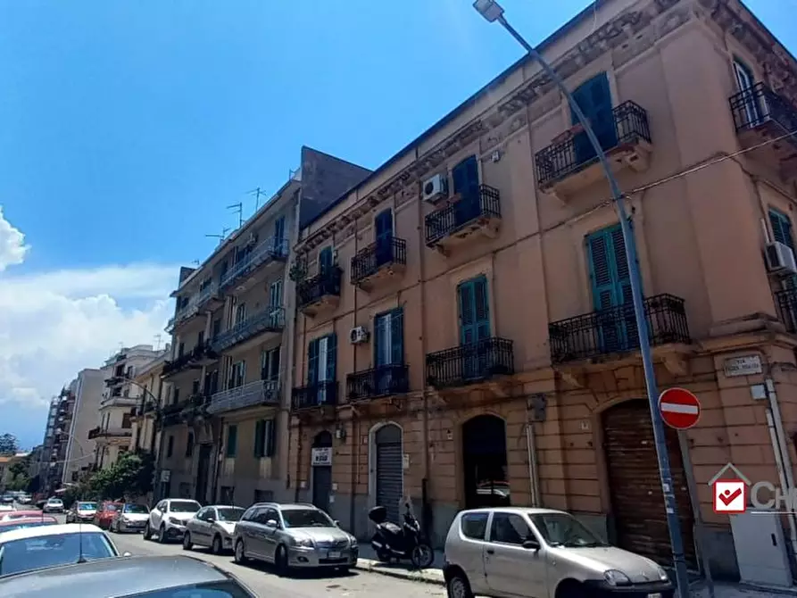 Immagine 1 di Negozio in vendita  20 a Messina