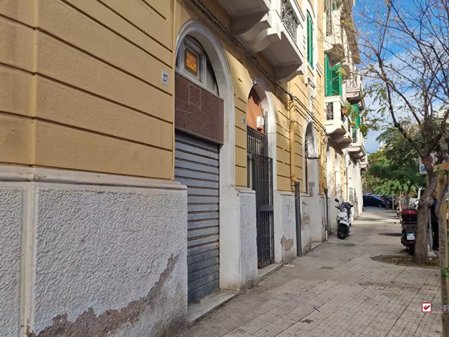 Immagine 6 di Negozio in vendita  a Messina