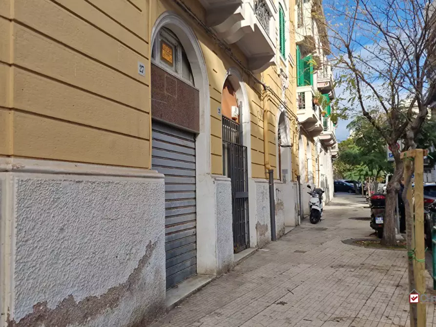 Immagine 2 di Negozio in vendita  a Messina