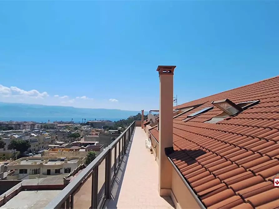 Immagine 3 di Magazzino in affitto  a Messina