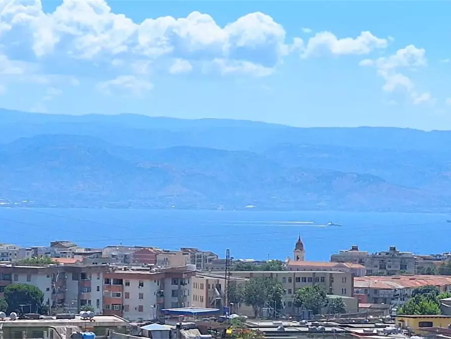 Immagine 1 di Magazzino in affitto  a Messina