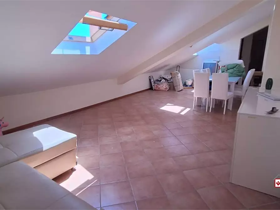 Immagine 5 di Magazzino in affitto  a Messina
