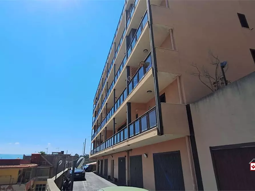 Immagine 2 di Magazzino in affitto  a Messina