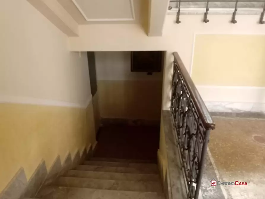 Immagine 8 di Magazzino in vendita  a Messina