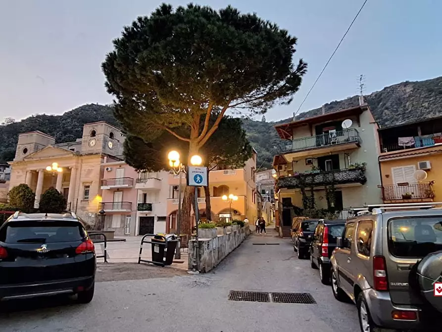 Immagine 6 di Magazzino in vendita  a Messina