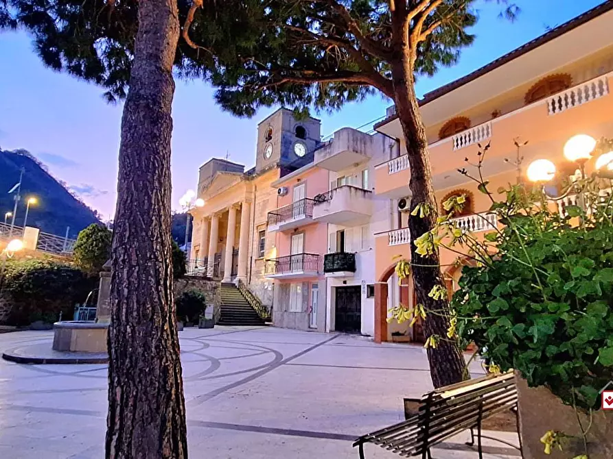 Immagine 3 di Magazzino in vendita  a Messina