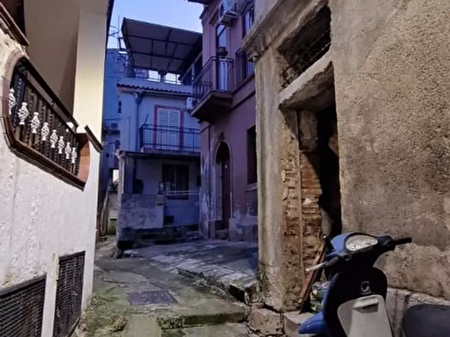 Immagine 7 di Magazzino in vendita  a Messina