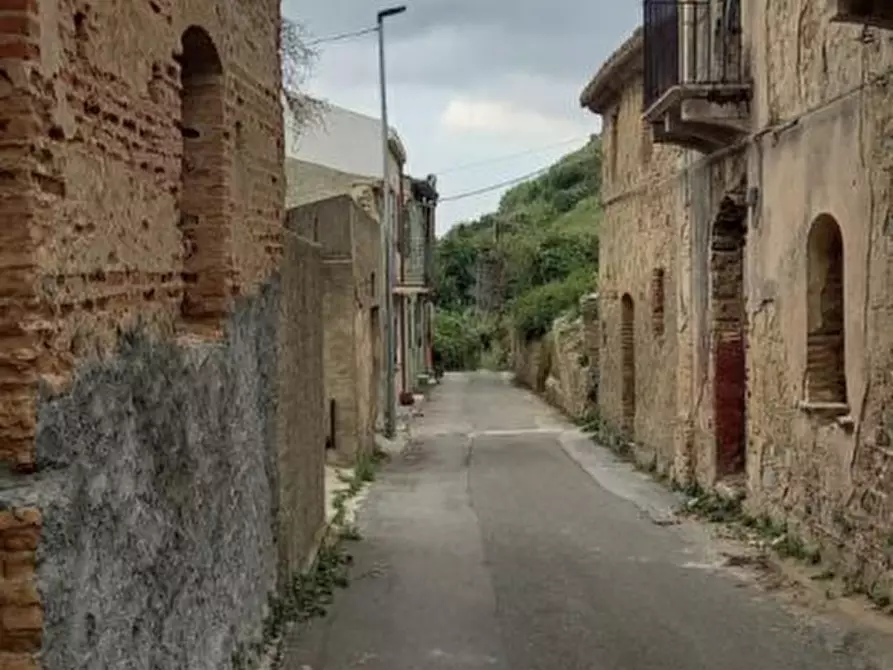 Immagine 3 di Rustico / casale in vendita  a Messina
