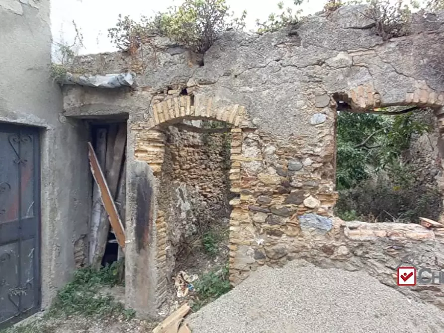 Immagine 2 di Rustico / casale in vendita  a Messina