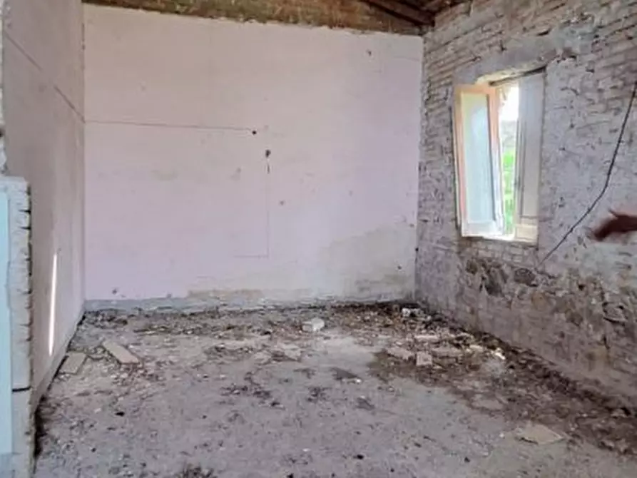 Immagine 7 di Rustico / casale in vendita  a Messina