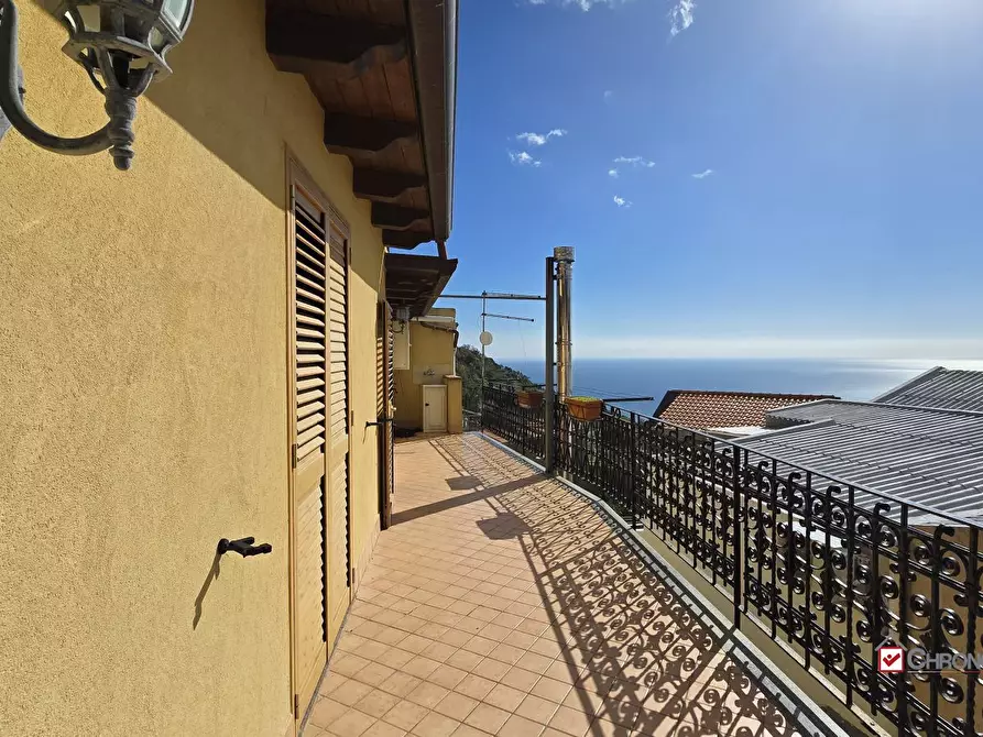 Immagine 1 di Appartamento in vendita  a Messina