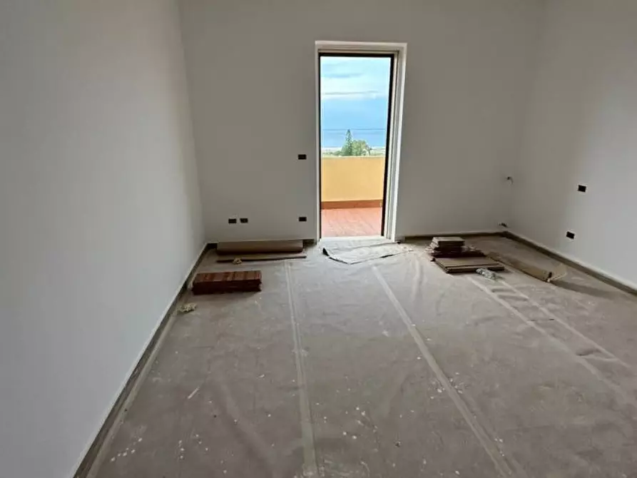 Immagine 4 di Villa in vendita  a Messina