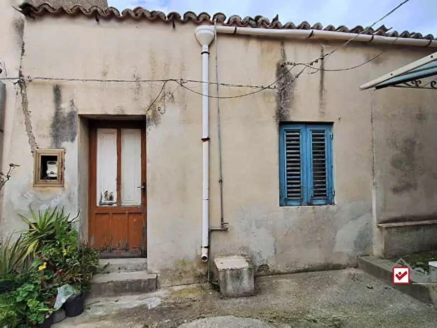 Immagine 1 di Casa semindipendente in vendita  a Messina