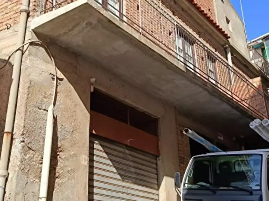 Immagine 1 di Appartamento in vendita  a Ali' Terme