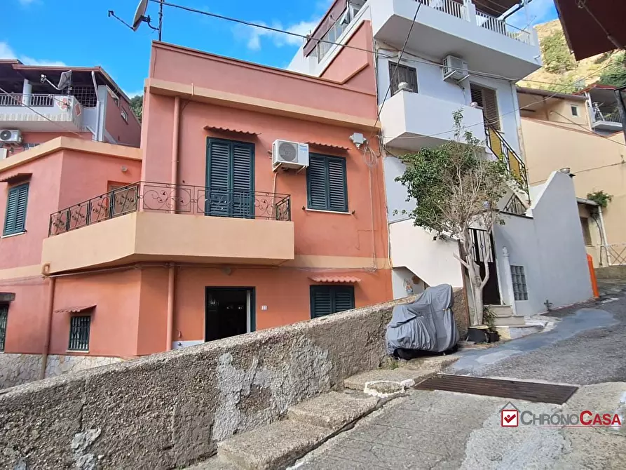 Immagine 1 di Appartamento in vendita  a Messina