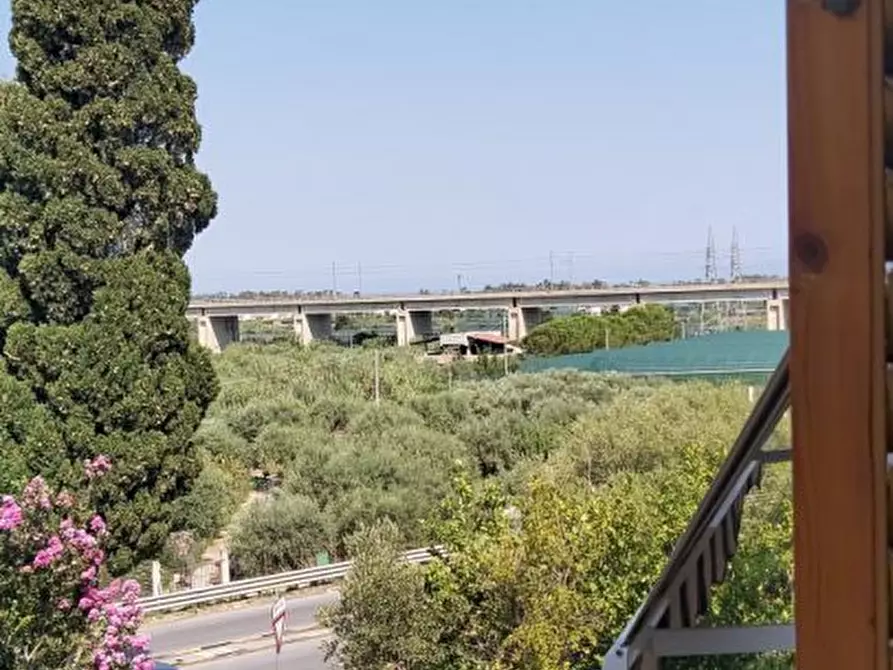 Immagine 2 di Villetta a schiera in vendita  a Furnari
