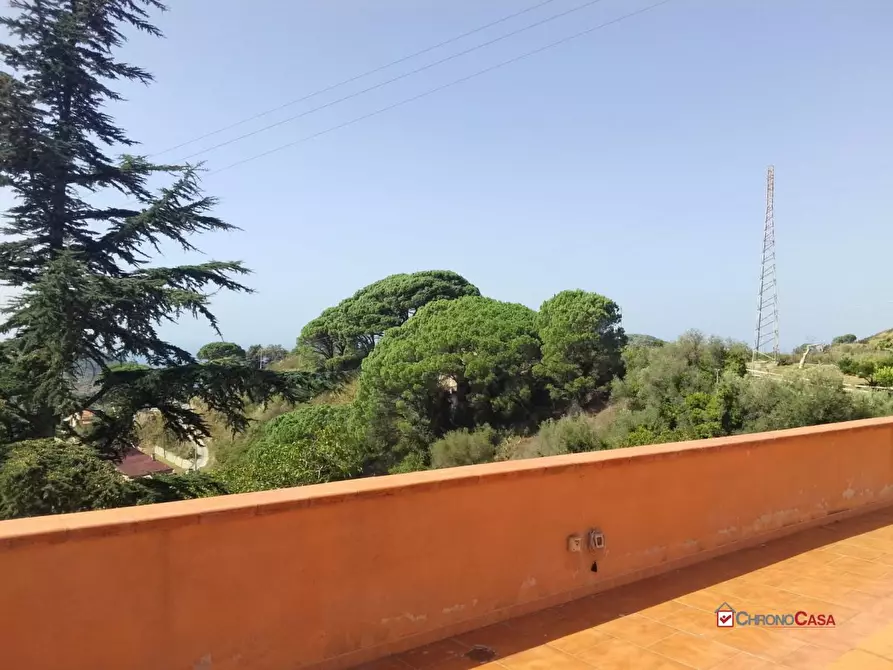 Immagine 2 di Villa in vendita  a Messina