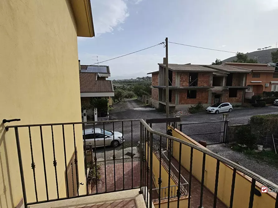 Immagine 10 di Villa in vendita  a Pace Del Mela